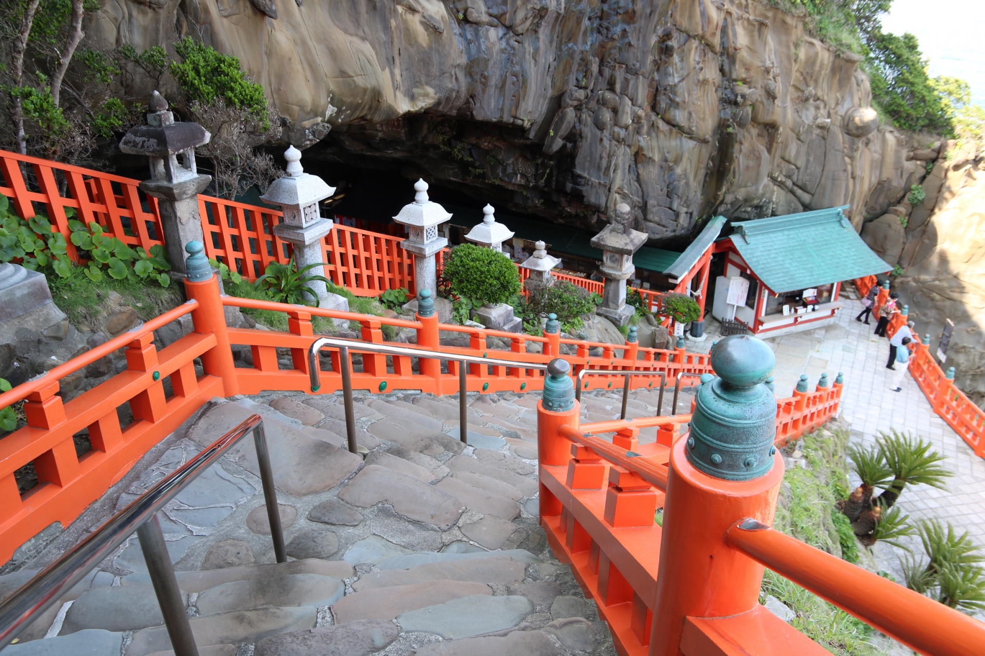 鵜戸神宮ってどんな神社なの？ご利益やおすすめスポットを大紹介！～恋愛成就・育児＆子宝＆安産守護・海上安全希望の方は要チェック～