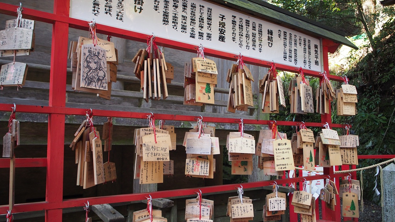 神社のクロアゲハ蝶に込められたスピリチュアルメッセージの意味とは？